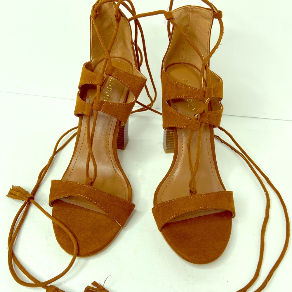 Bamboo lace-up brown heels